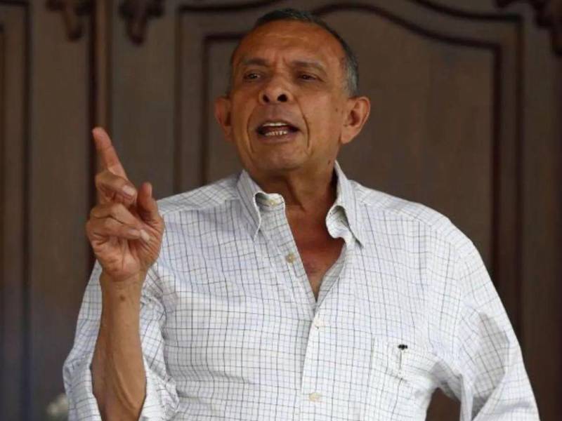 El expresidente hondureño (2010-2014), Porfirio “Pepe” Lobo Sosa, afirmó ayer miércoles que el coordinador de Libre, Manuel “Mel” Zelaya, se encuentra políticamente aislado.