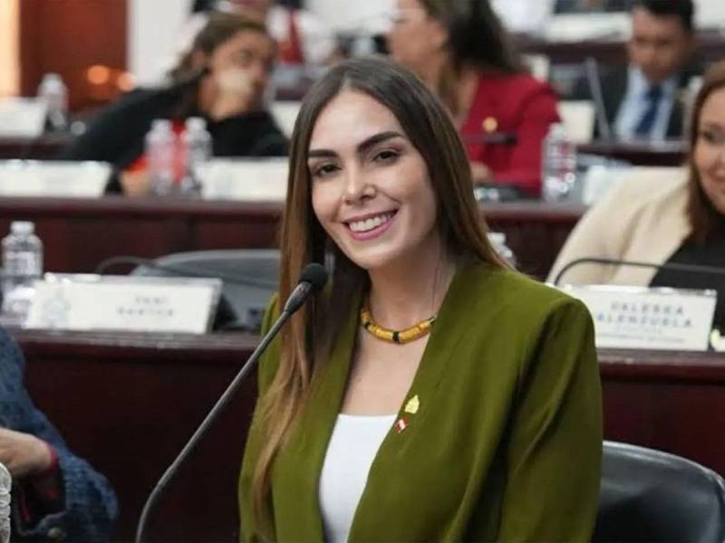Alia Kafati, diputada de la bancada del Partido Liberal, durante una sesión legislativa.