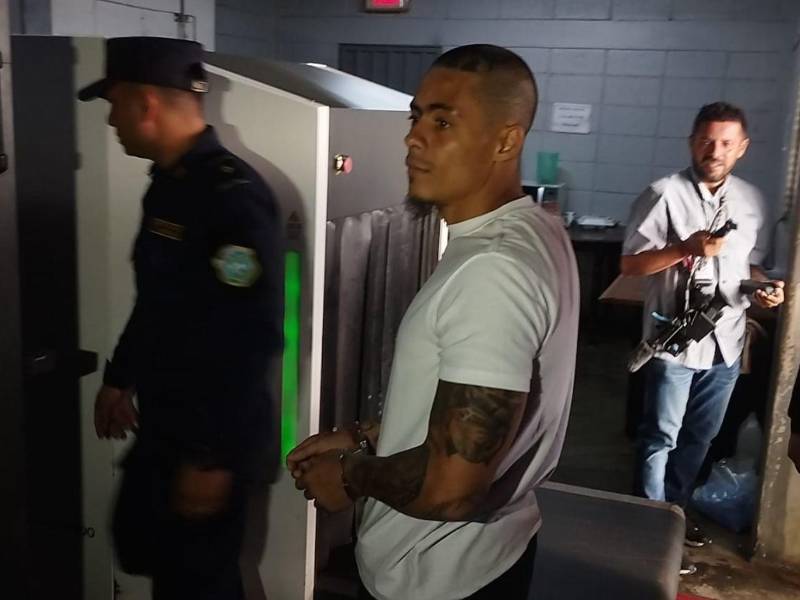 Más de 90 reos fueron trasladadas a módulos de máxima seguridad en distintos centros penitenciarios del país, como parte de una estrategia orientada a debilitar estructuras criminales que continuaban operando desde el interior de las cárceles.