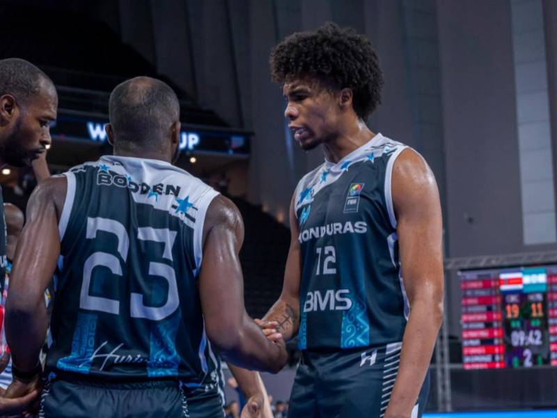 Jafeth Martínez en uno de sus partidos internacionales con la Selección de Honduras.