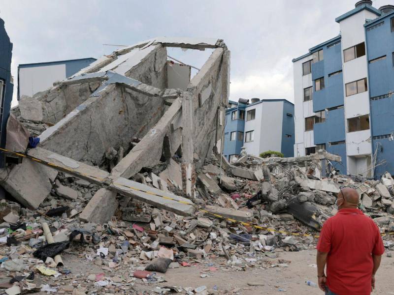 El número de viviendas destruidas aumentó de 12,504 a 14,493, mientras que otras 81,506 tienen daños y 66 edificios han colapsado, estos últimos principalmente en Cali y Pereira.