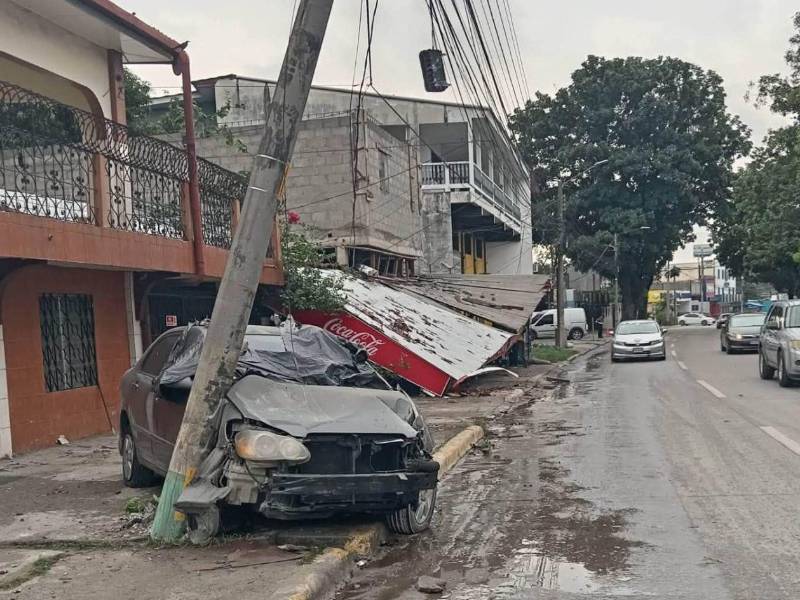 El incidente dejó daños materiales en la pulpería, cuyo propietario deberá evaluar las afectaciones ocasionadas por el impacto.