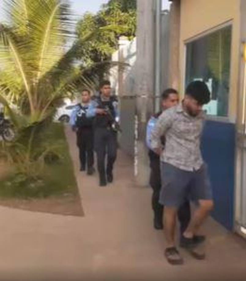 Según Roger Hernán Gómez, padre de la víctima, Angie Nicoll había iniciado una relación sentimental con Medardo Galeano hace cinco años, cuando ella tenía entre 16 y 17 años. 