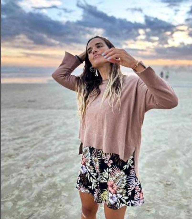 Ambos eran muy jóvenes y aún así parecían ser una pareja consolidada; sin embargo, detrás de las cámaras vivían una relación marcada por diversas infidelidades.