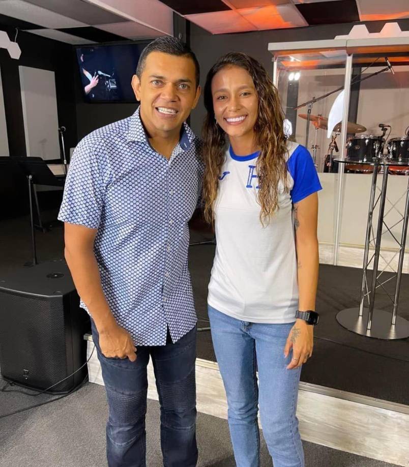 Más adelante, debido a su gran desempeño llegó uno de los momentos más esperados por la futbolista catracha.