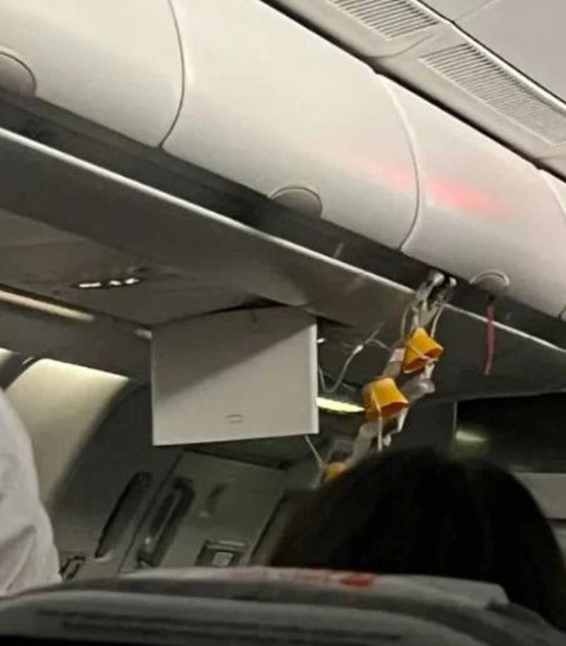 La fuerte <b>turbulencia</b> “provocó un movimiento inusitado dentro de la cabina, con caída de algunos equipajes de mano y el desplazamiento de pasajeros”, dijo una fuente de la empresa a la agencia oficial Télam.