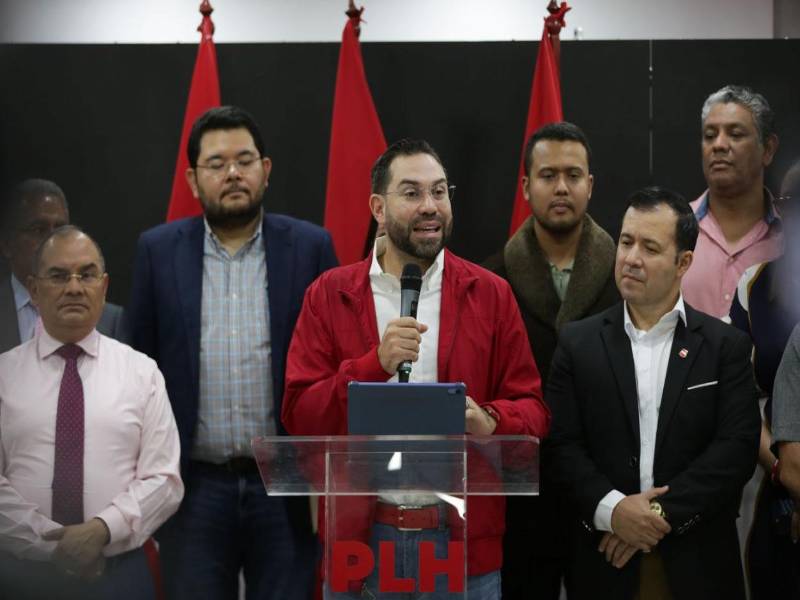 <b>Jorge Cálix durante una conferencia de prensa este miércoles.</b>