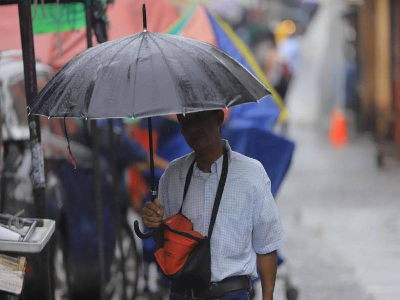 Pronostican que en la zona norte y oriente se registrará mayor acumulación de lluvias. Imagen de LA PRENSA.
