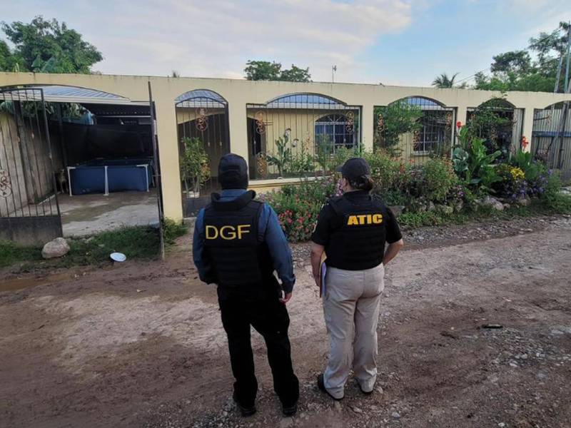 Los agentes ejecutan los allanamientos en <b>Santa Rita, Copán</b>, y en <b>Villanueva, Cortés</b>.