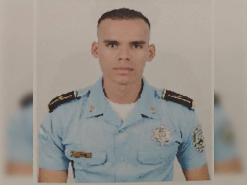 La víctima se presentó en la posta policial para denunciar los hechos. Sin embargo, al cuestionar la conducta del agente, este respondió de forma violenta. Imagen del MP de Dony Avimael Rivera.