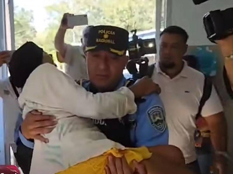 El rapto ocurrió cuando sujetos armados irrumpieron en el hogar de doña Martina, de acuerdo a lo relatado por los familiares.