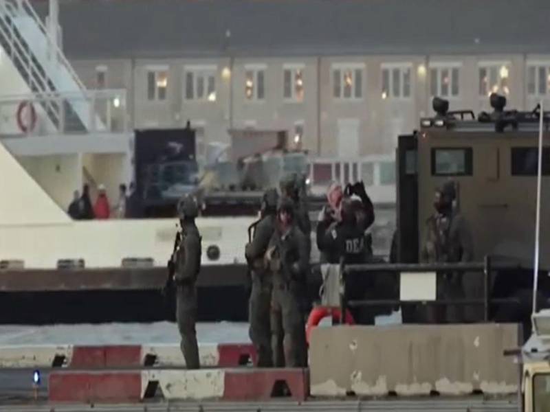 Maduro y su esposa fueron trasladados bajo fuertes medidas de seguridad.