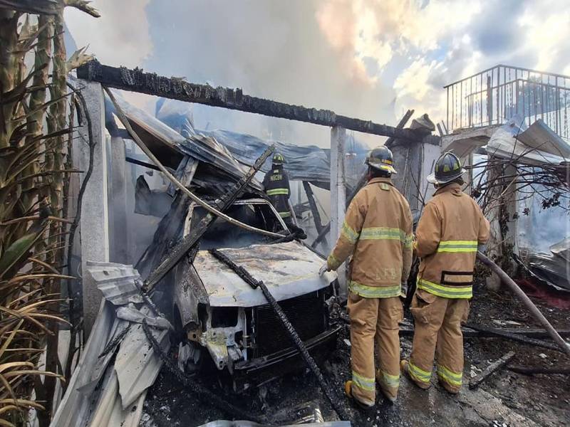 El desafortunado hecho ocurrió mientras la familia descansaba. No hay víctimas, solo pérdidas materiales.