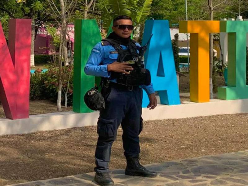 <b>Yorbic Adony Vallecillo, una de las siete víctimas mortales del accidente vial registrado ayer en la carretera CA-5</b>