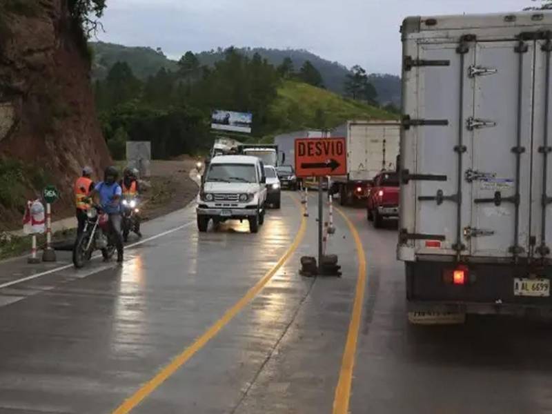 Entre las principales recomendaciones, la entidad instó a revisar las condiciones mecánicas de los vehículos antes de salir. Imagen de archivo