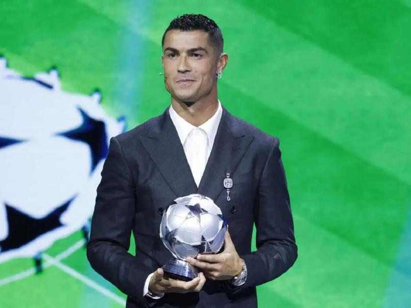 Cristiano recibe duro golpe: cancelan premio que le ganaba a Messi del Balón de Oro