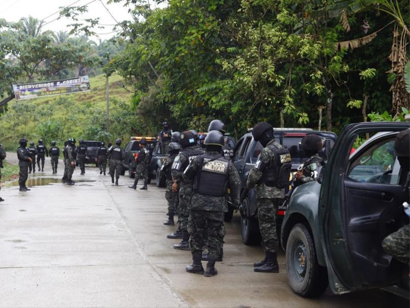 Los hallazgos forenses en la escena donde fueron asesinados cinco policías en Corinto