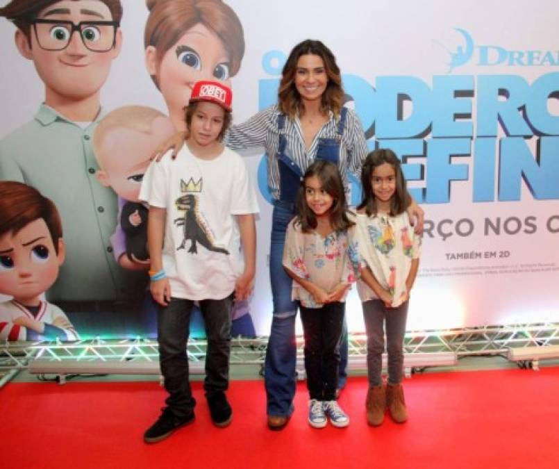 Además de Prieto, Antonelli tiene dos hijas gemelas, Antonia y Sofía, producto de su relación actual con el director Leonardo Nogueira.<br/>