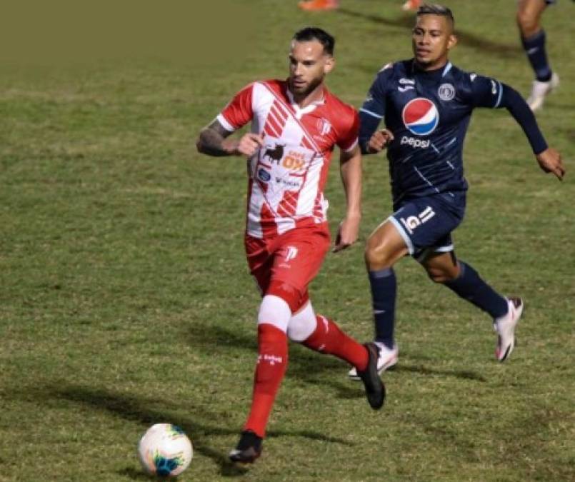 Richard Rodriguez: El volante uruguayo estaría en la mira del Motagua de cara a la próxima campaña. En las últimas campañas ha destacado en el Real Estelí y en su momento jugó en la Liga Nacional de Honduras en clubes como Vida y Platense.