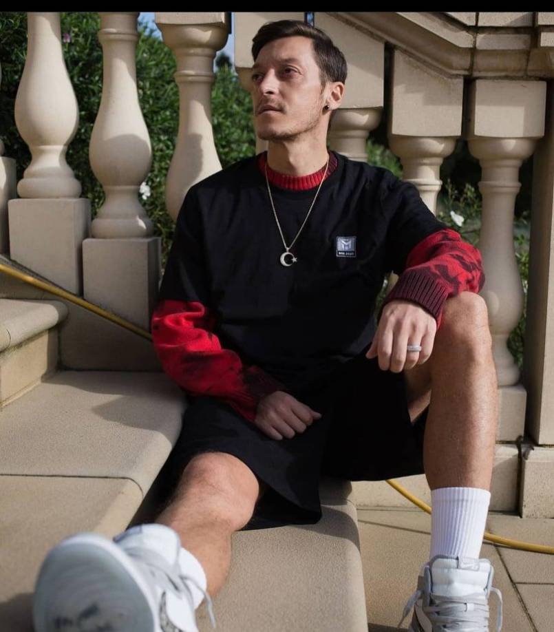  El futbolista se va a convertir en el primer profesional del césped en lanzar su propia línea de botas bajo la marca M1Ö.