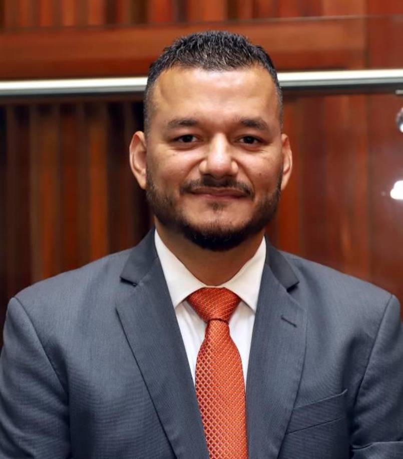 Luis Fernando Padilla Castellanos (Partido Nacional) tiene 42 años y es originario de Trujillo. 