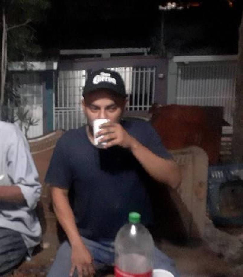 Un escalofriante video de la escena del crimen se mostró el momento en que Godoy era atendido por un paramédico de la Cruz Roja, a quien le imploraba por agua.