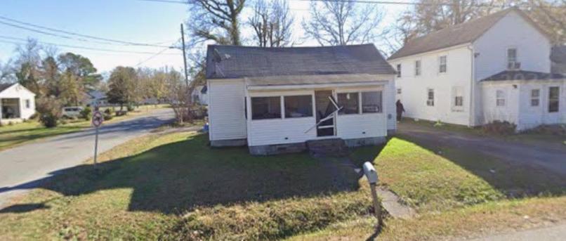 ¿Recuerdan a la mujer que llamó a ICE para no pagarle a migrantes? El karma ya se las cobró