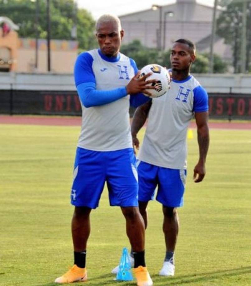 Deybi Flores: El jugador del Olimpia será el acompañante de Bryan Acosta en el centro del campo.