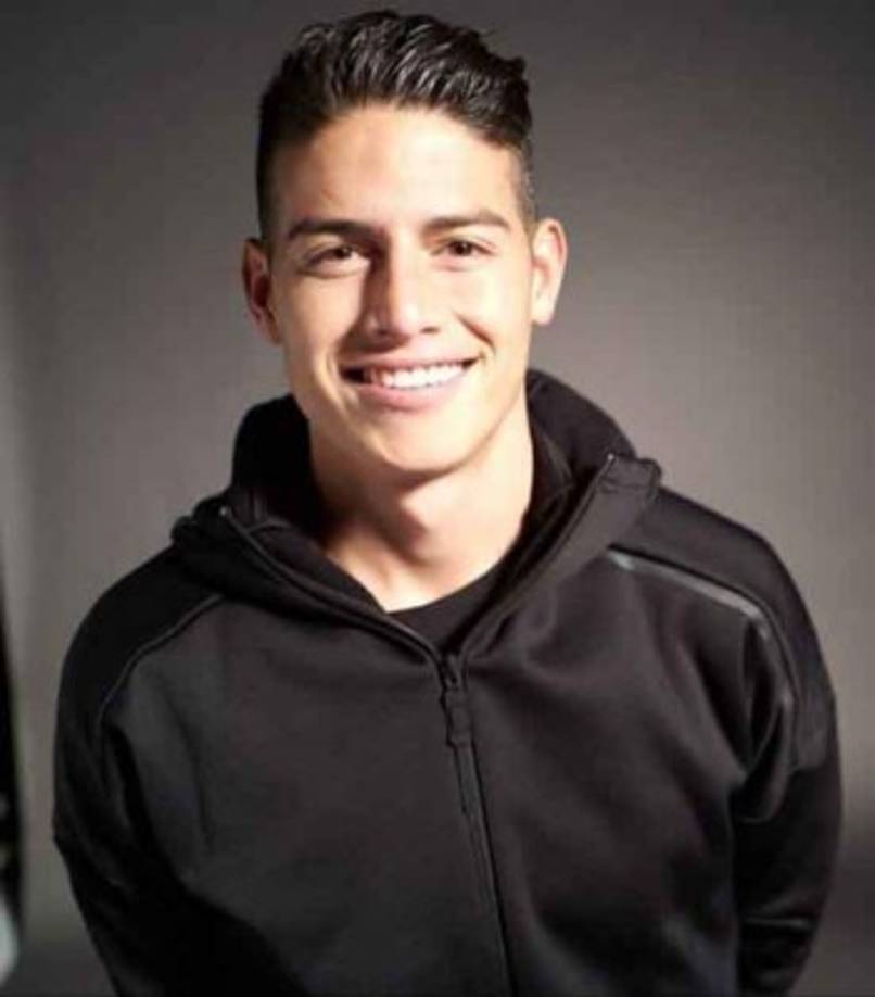 El nuevo entrenador del Everton, Carlo Ancelotti, quiere a James Rodríguez en su equipo. La prensa inglesa señala que el volante colombiano podría llegar a la Premier League de Inglaterra y dejar al Real Madrid.