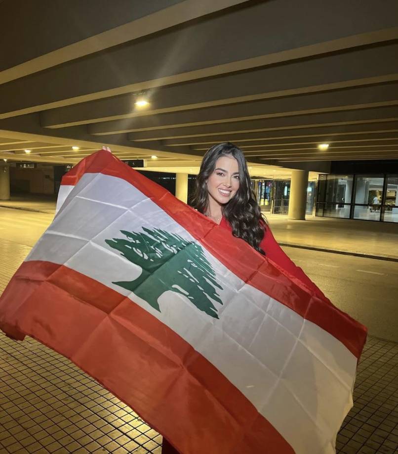 “La mayoría de la gente dice que sólo tenemos belleza y no cerebro. Eso está absolutamente mal. Todos tenemos educación, todos tenemos planes para el futuro. Por eso estamos aquí, para utilizar nuestras plataformas para el cambio y crear conciencia”, dijo.