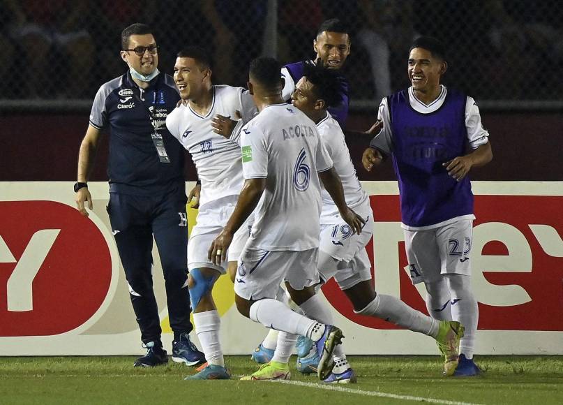 La felicidad de Kevin López por su primer gol con la Bicolor en una eliminatoria.