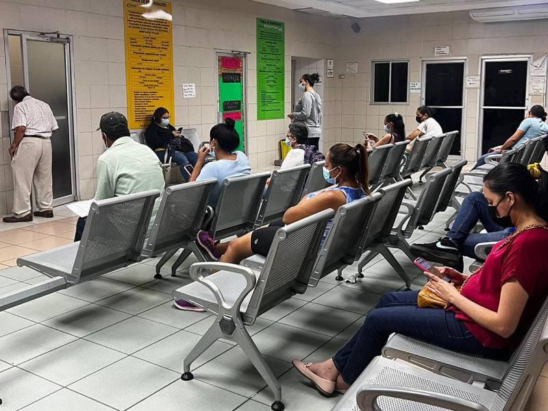 Este año, los derechohabientes han denunciado deficiencias en el servicio del IHSS, así como escasez de citas y medicamentos.