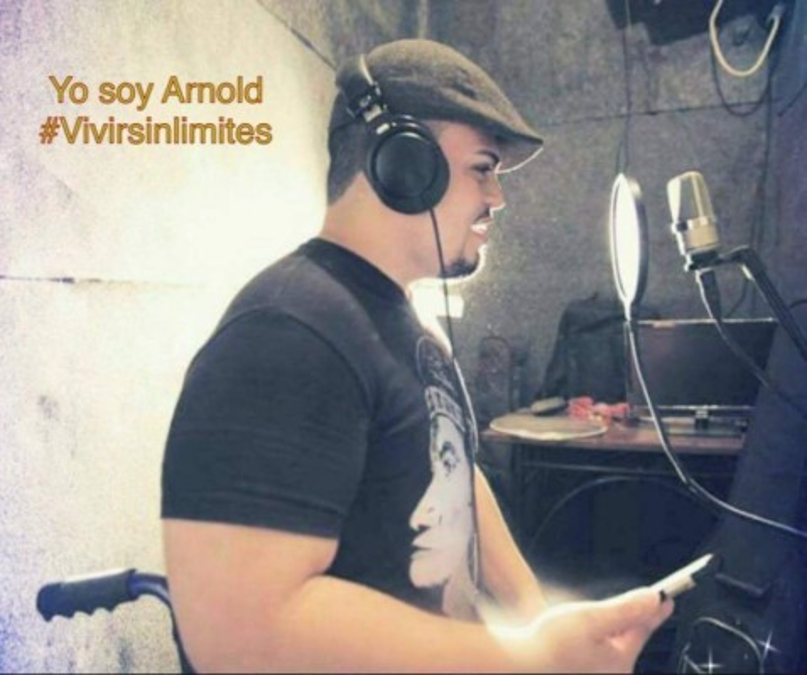 Arnold Alvarado, el hondureño que sueña viajar por el mundo para contar