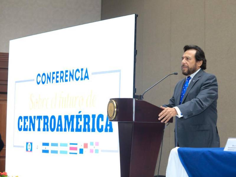 El Vicepresidente de El Salvador, Félix Ulloa, inauguró la Conferencia Sobre el Futuro de Centroamérica.
