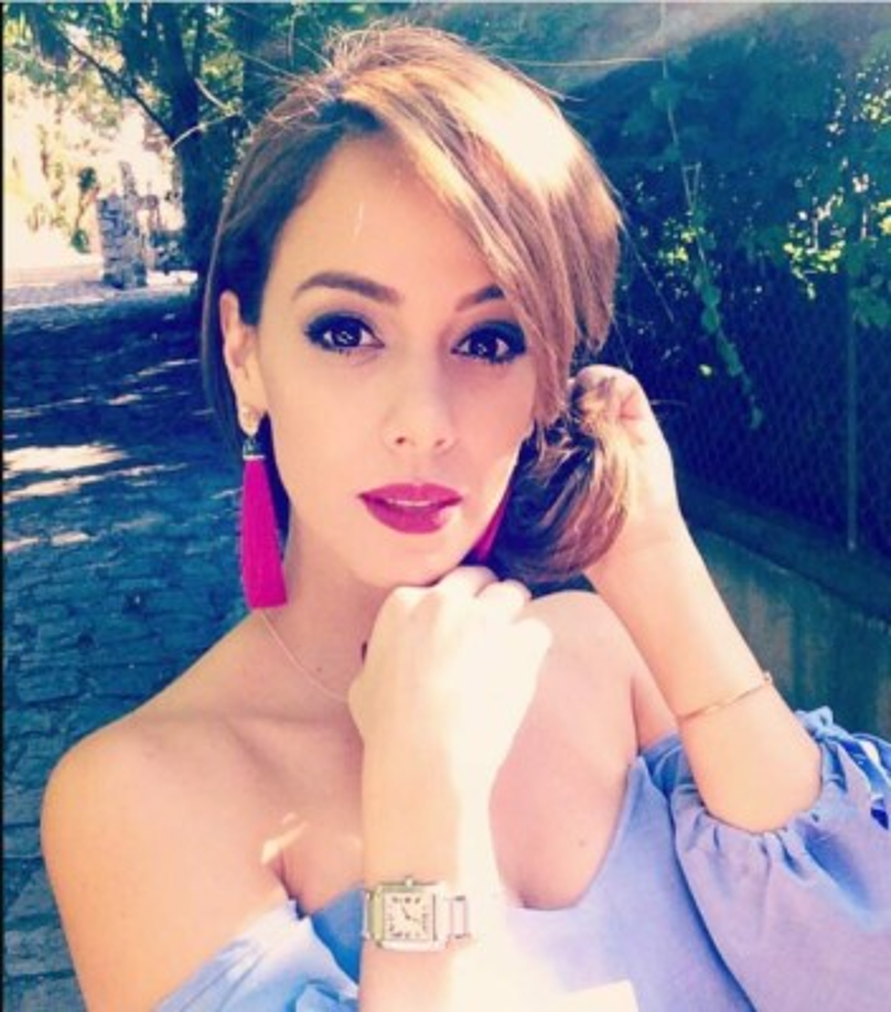 Paola actualmente tiene 35 años y fue la imagen principal de varios proyectos en Televicentro.