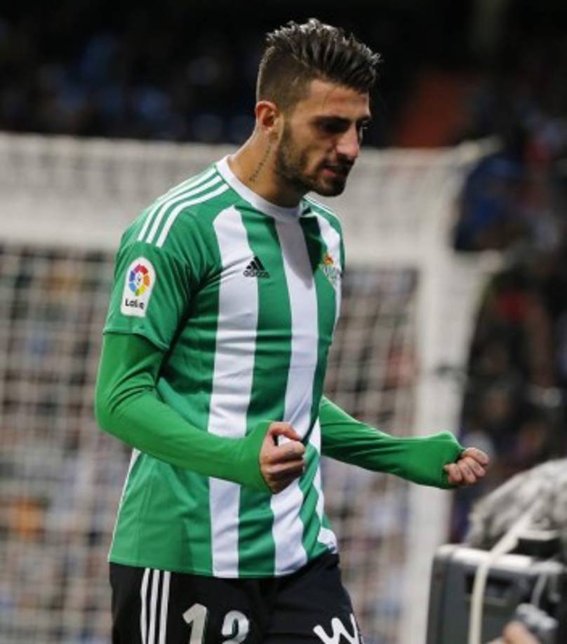 El futuro del lateral derecho del Betis, Cristiano Piccini, podría estar en la Premier League. Según gianlucadimarzio.com, el West Bromwich estaría muy interesado en él para la próxima temporada. El italiano llegó al conjunto verdiblanco procedente de la Fiorentina.
