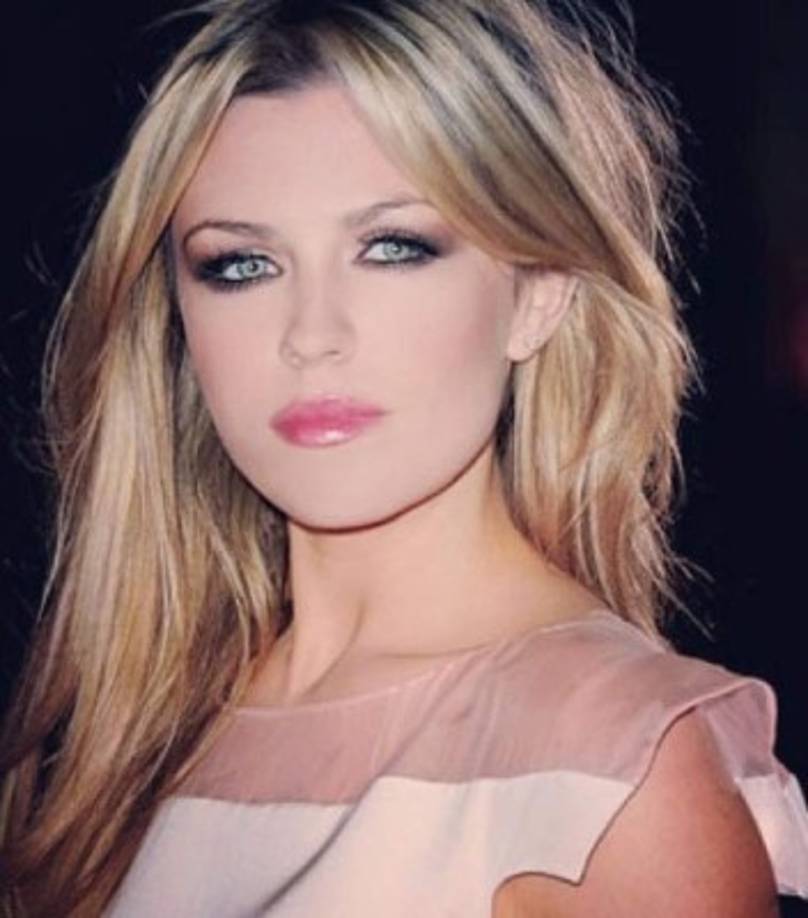 Ella comenzó a salir con Crocuh en 2006 y tienen dos hijas juntos.