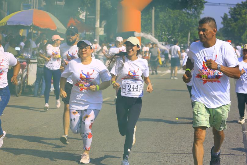 Los adultos, con su ropa cómoda, hicieron el recorrido desde muy temprano.