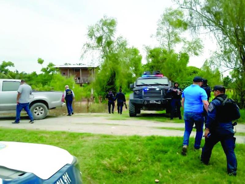 <b>La Policía tiene 300 agentes trabajando en la búsqueda de los 23 desaparecidos.</b>
