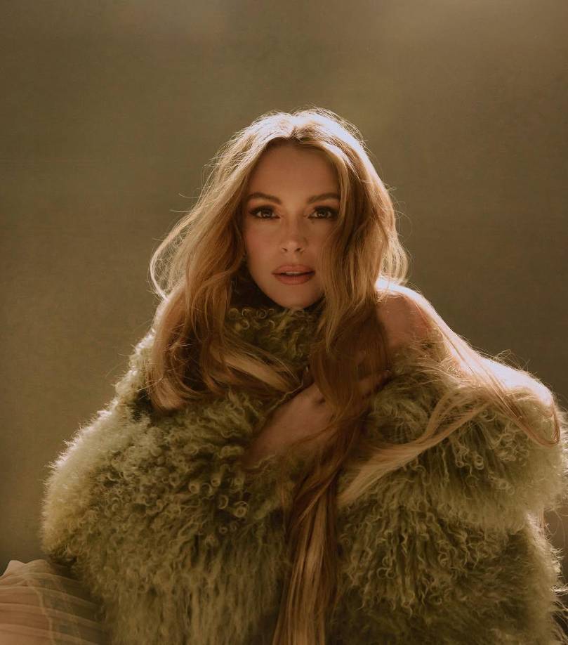 Lohan logró conquistar al público con su interpretación, que fue considerada por el público como ‘magnífica’, ya que dio la ilusión de ser dos niñas diferentes al mismo tiempo. 