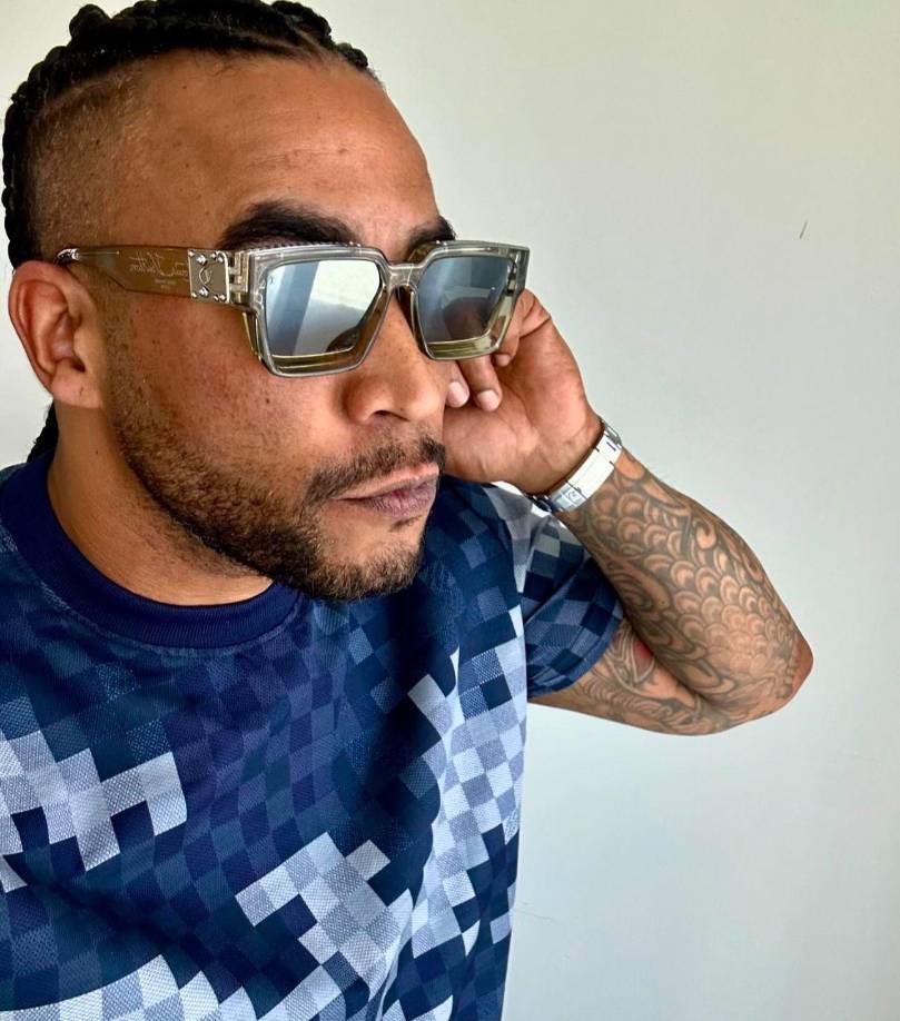 Tras el anuncio de su enfermedad el artista ha recibido miles de comentarios de sus seguidores y colegas del género apoyándolo en estos duros momentos de su vida y de su carrera en la industria de la música.