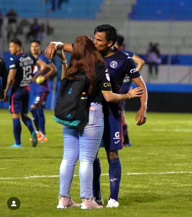 Iving Bruni siempre ha apoyado la carrera deportiva de Denil Maldonado, quien se despidió de Motagua para volver al extranjero.