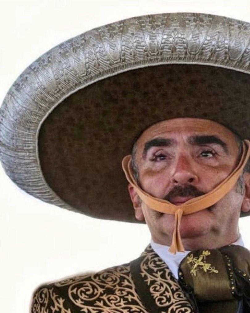 Vicente Fernández Jr. reacciona a críticas por incluir a Nodal y Ángela