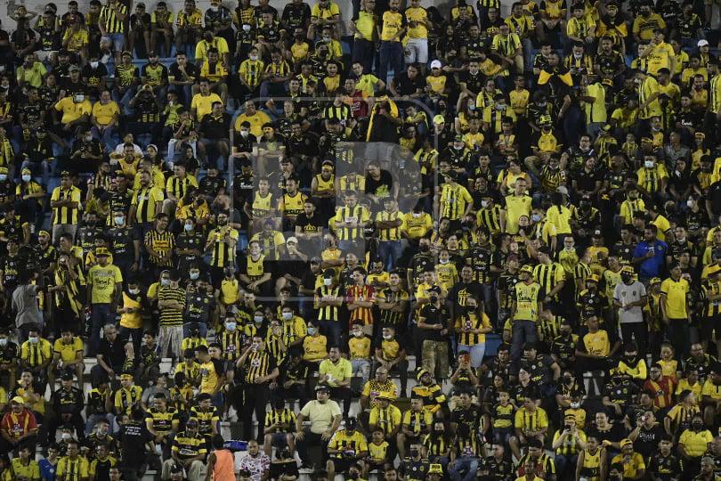 Lindo ambiente deportivo se vivió en el estadio Morazán en el Real España vs Marathón.
