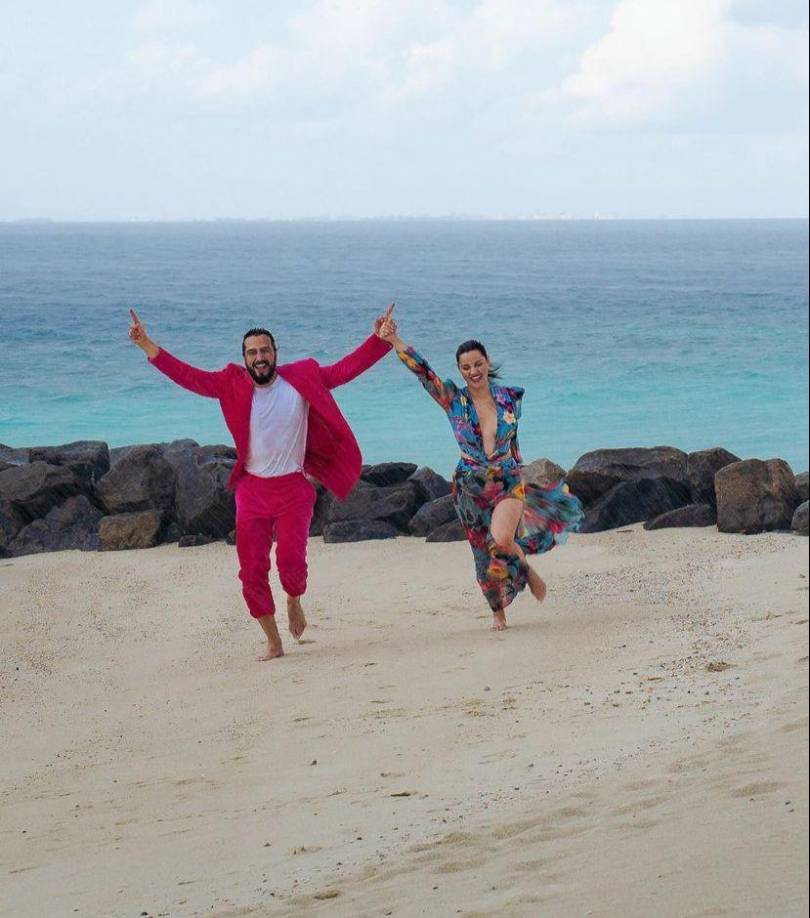 “Aquí vamos!!! La vida se cuenta mucho mejor a tu lado. Gracias por estos días tan felices juntos”, escribió Maite acompañando a una serie de fotos presumiendo la romántica luna de miel a través de su cuenta de Instagram.