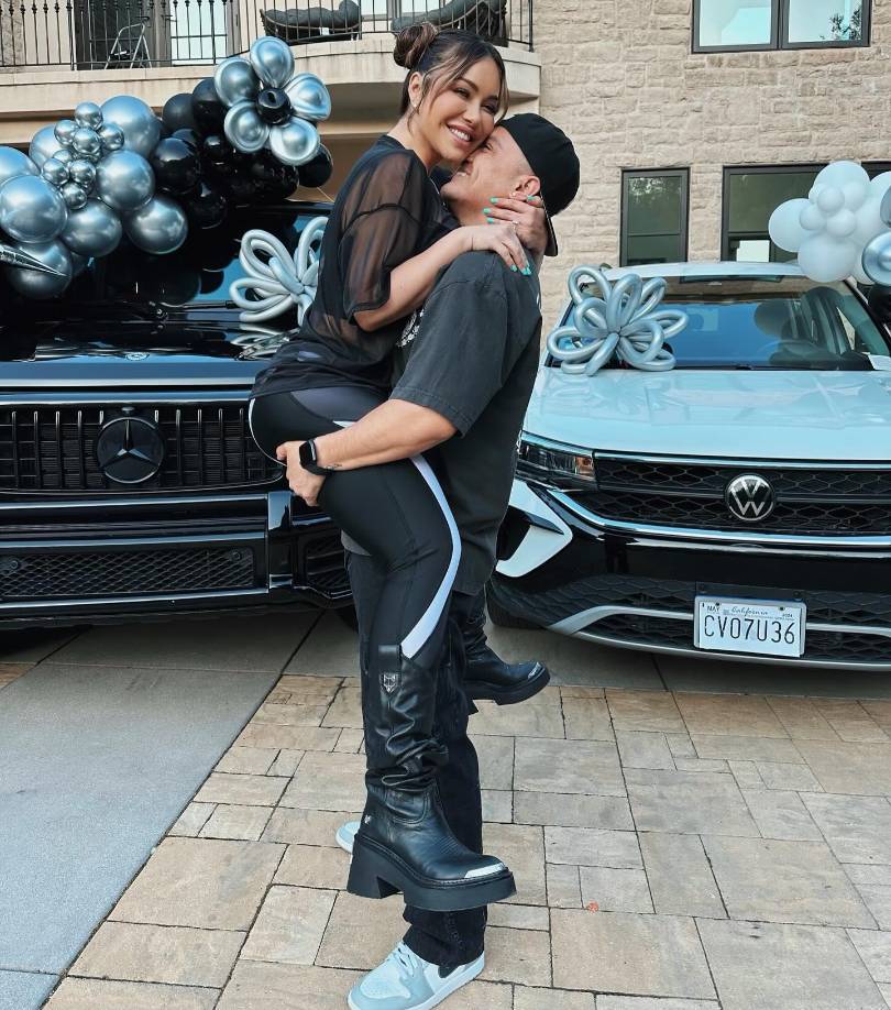 De hecho, la artista reveló en una entrevista con People en Español que hubo conexión inmediata y por primera vez se siente comprendida: “Por primera vez en mi vida te puedo decir que estoy con alguien que siento, que si me acepta cien por ciento por la persona que soy, realmente no me quiere cambiar. Tenemos muy buena comunicación”, comentó.