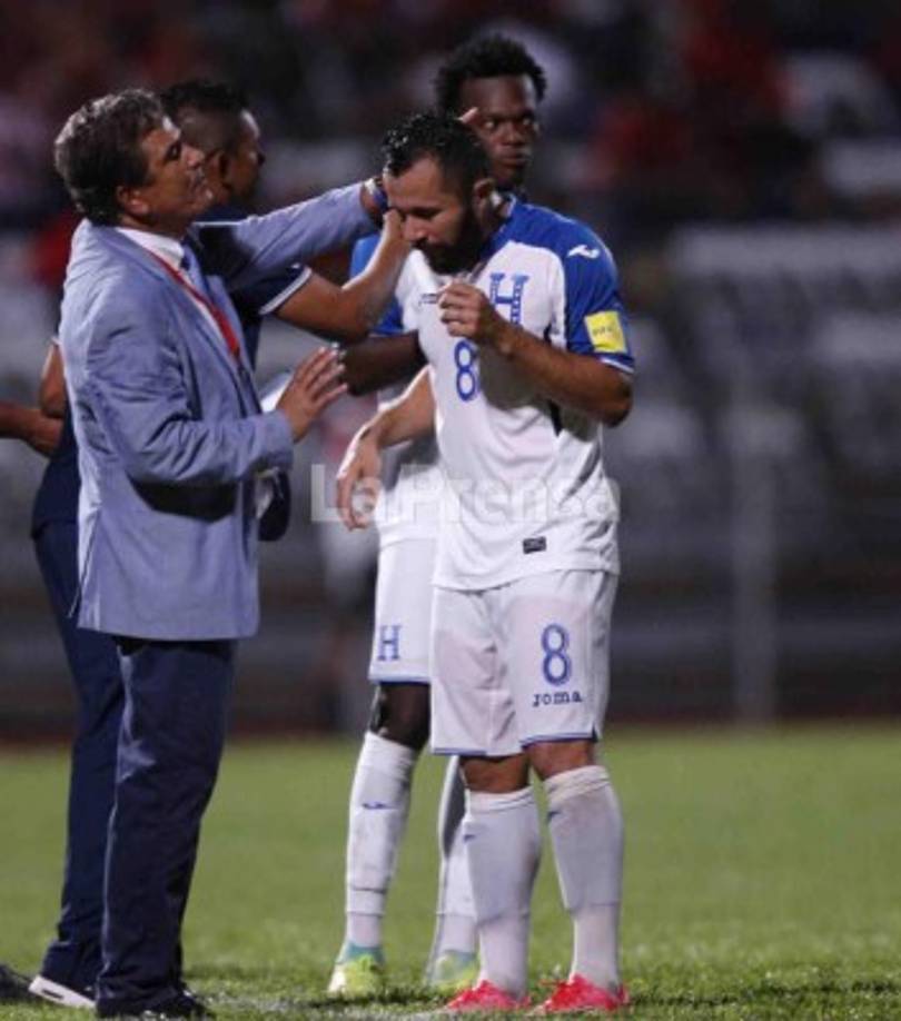 Alfredo Mejía: Encargado de destruir el juego de los estadounidenses, buen remate de larga distancia. Salió tocado en Trinidad y Tobago, de momento se conoce que no es de gravedad su golpe sufrido el pasdo viernes.