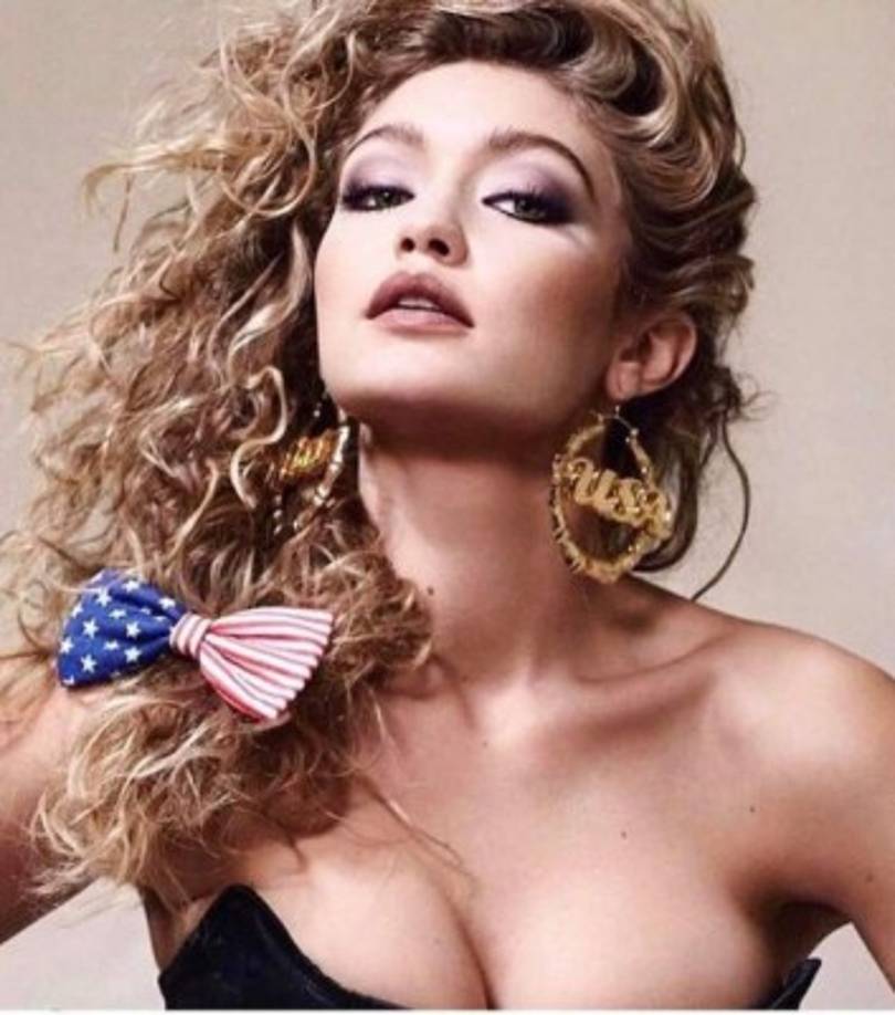 La cotizada modelo estadounidense Gigi Hadid celebró la Independencia con unos aretes y un moño que exaltan a los Estados Unidos.