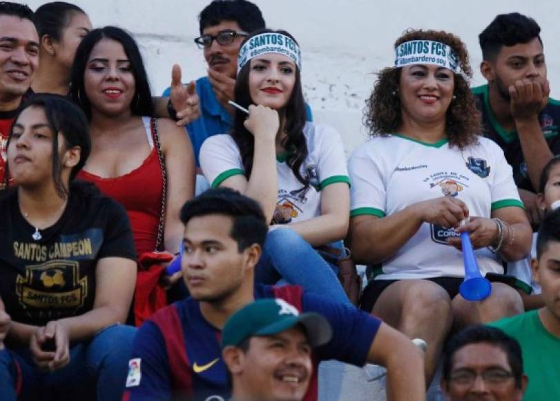 Una verdadera fiesta se ha vivido en el estadio Roberto Martínez Ávila de Siguatepeque.