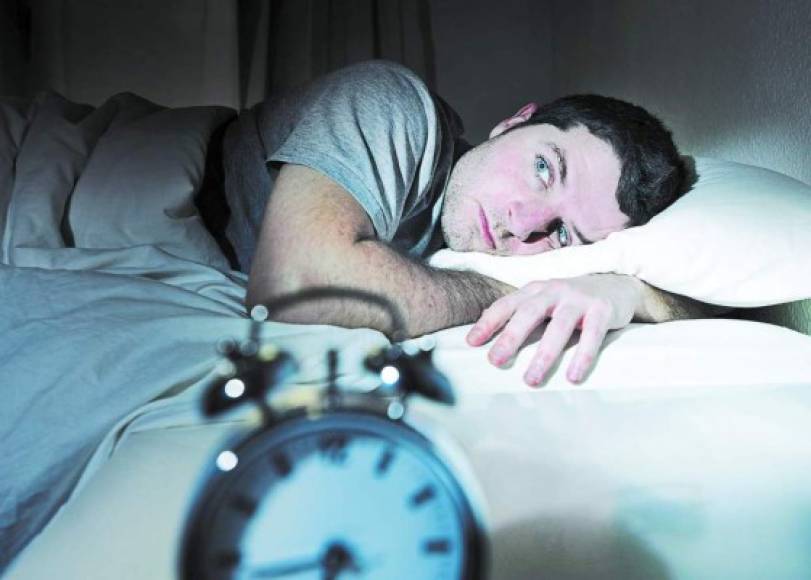 No dormir bien, aunque no lo creas, puede generarte diversas enfermedades que te llevarían a la muerte. Los expertos recomiendan dormir de ocho a diez horas, sin embargo, es muy dificil que sigamos esa pauta. Los motivos son varios: insomnio, exceso de trabajo, problemas familiares, deudas, estrés, entre otros.